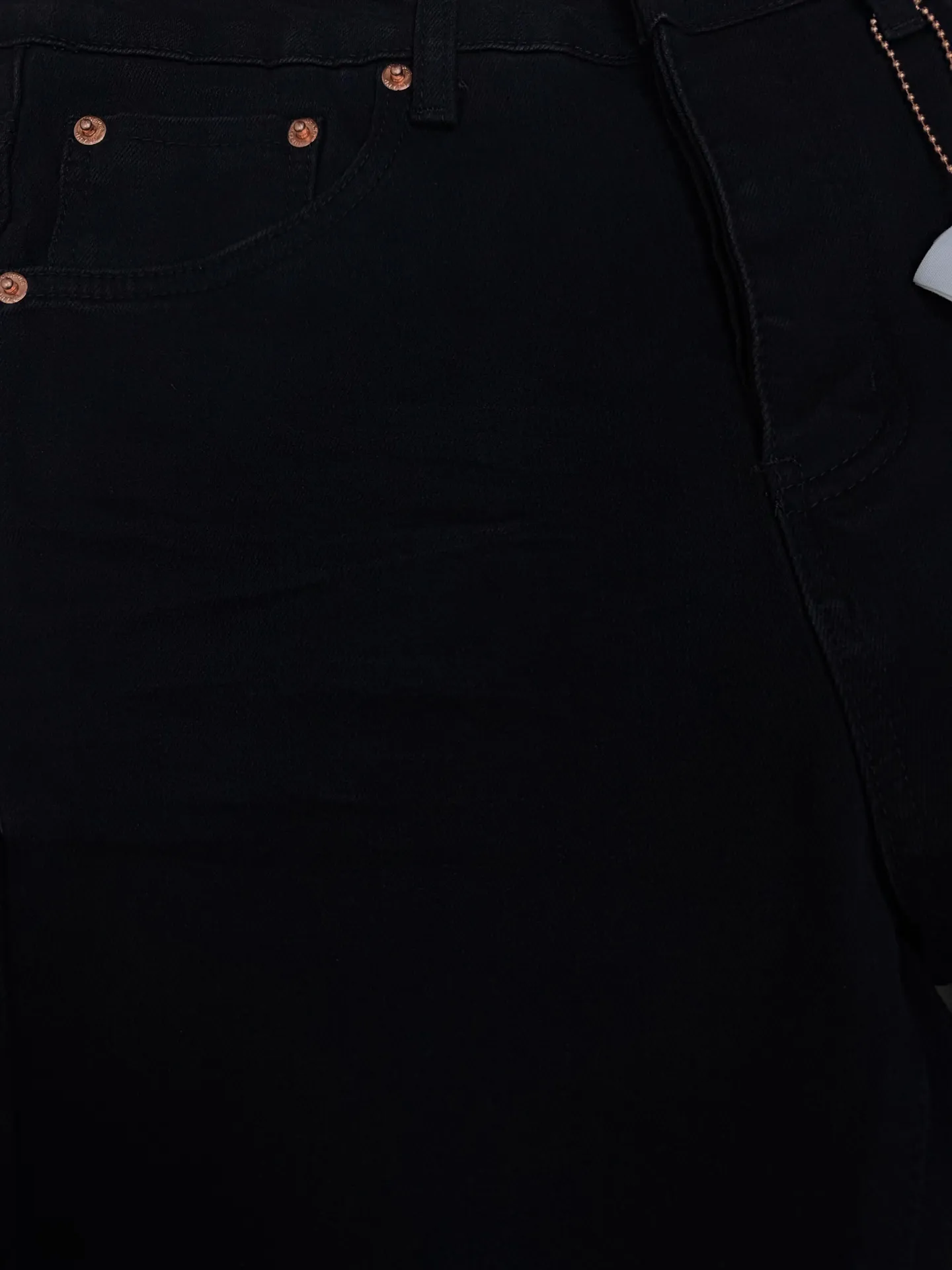 PURPLE BRAND 2026 New Arrival Pure Black Crinkled Couple's Style Washed Stretch Bootcut Loose Jeans High Version High Version Top Ceiling Quality Styles with different washed textures, very friendly to people with thin legs and thick legs. The loose bootcut style is very flattering to the leg shape. Moderate length that never goes out of style, easy to match with casually, basic styling for various styles, a must-have in the wardrobe! The fabric is stiff but also makes the upper body soft without losing texture. The washing process is even more perfect. It is a must-have item for everyone! ! ! Washed wheat, hang tag, pants label, three labels complete Color: Black Size: 29, 30, 32, 34, 36 (five sizes)
